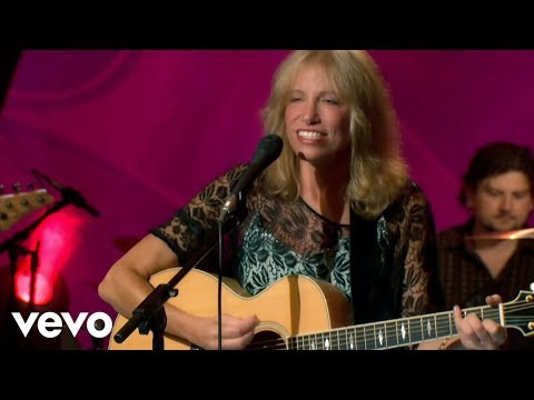 Carly Simon - You&#039;re So Vain (Live On The Queen Mary 2)