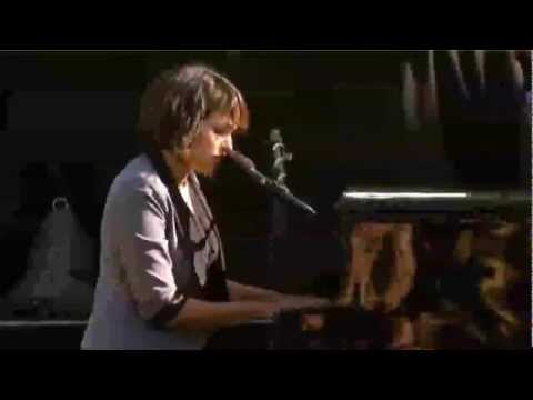 A celebration of Steve&#039;s life. Norah Jones - Forever Young